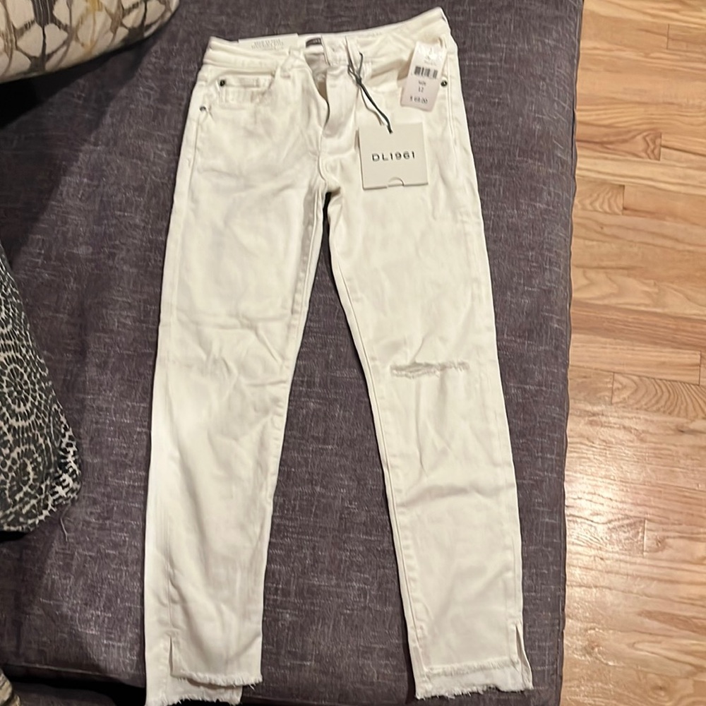 DL1961 beige Chloe ankle jeans size 12.